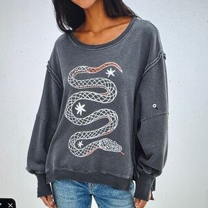We the Free Snake Graphic Camden Small Excellent Cond.